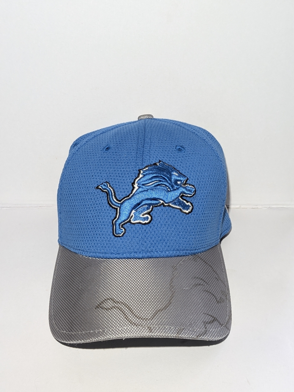 Detroit Lions New Era 39THIRTY NFL Flex Fit Hat (Medium Large) with Shiny Brim